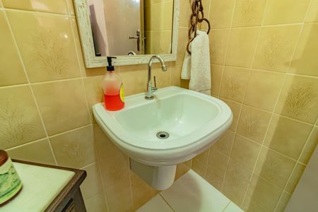 Casa à venda com 225m², 3 quartos e 3 vagasBanheiro Social 2