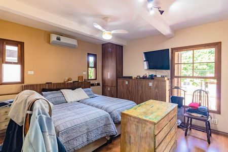 Casa à venda com 225m², 3 quartos e 3 vagasSuíte