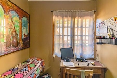 Casa à venda com 225m², 3 quartos e 3 vagasQuarto de Serviço