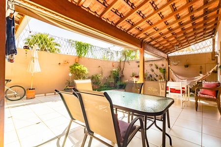 Casa à venda com 225m², 3 quartos e 3 vagasVaranda da Sala