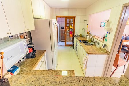 Casa à venda com 225m², 3 quartos e 3 vagasCozinha