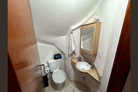 Casa à venda com 160m², 3 quartos e 2 vagas Casa à venda com 160m², 3 quartos e 2 vagasLavabo