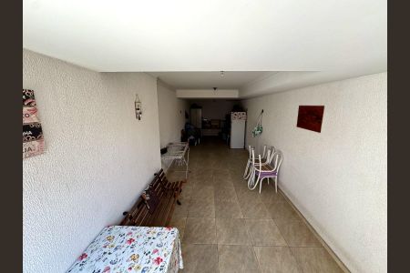 Casa à venda com 160m², 3 quartos e 2 vagas Casa à venda com 160m², 3 quartos e 2 vagasÁrea Externa