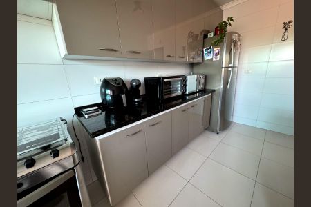 Casa à venda com 160m², 3 quartos e 2 vagas Casa à venda com 160m², 3 quartos e 2 vagasCozinha