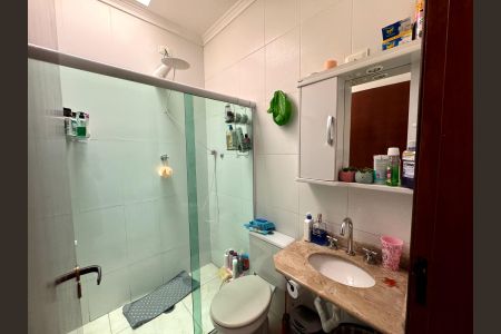 Casa à venda com 160m², 3 quartos e 2 vagas Casa à venda com 160m², 3 quartos e 2 vagasBanheiro Social