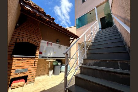 Casa à venda com 160m², 3 quartos e 2 vagas Casa à venda com 160m², 3 quartos e 2 vagasChurrasqueira