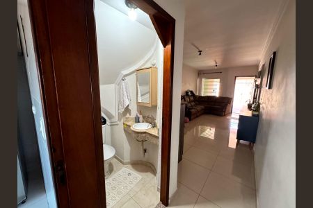 Casa à venda com 160m², 3 quartos e 2 vagas Casa à venda com 160m², 3 quartos e 2 vagasLavabo