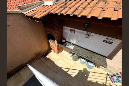 Casa à venda com 160m², 3 quartos e 2 vagas Casa à venda com 160m², 3 quartos e 2 vagasChurrasqueira