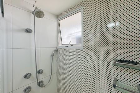 Apartamento à venda com 105m², 3 quartos e 1 vagaBanheiro da Suíte