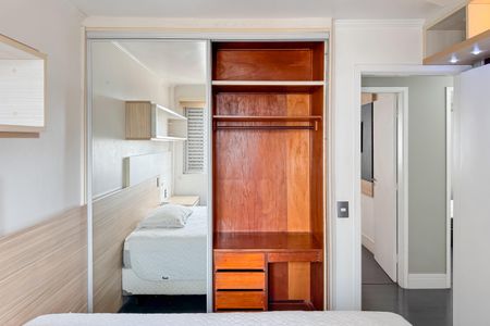 Apartamento à venda com 105m², 3 quartos e 1 vagaSuíte - Armários