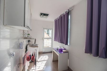 Casa para alugar com 180m², 5 quartos e 2 vagasCozinha 1