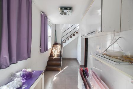 Casa para alugar com 180m², 5 quartos e 2 vagasCozinha 1