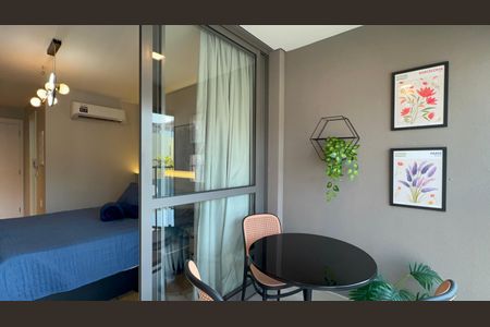 Studio à venda com 28m², 1 quarto e sem vaga Studio à venda com 28m², 1 quarto e sem vagaVaranda