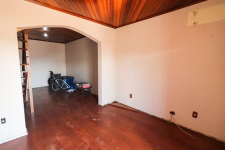 Casa à venda com 402m², 5 quartos e 5 vagasSala 2