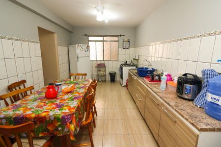 Casa à venda com 402m², 5 quartos e 5 vagasCozinha 1
