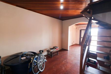 Casa à venda com 402m², 5 quartos e 5 vagasSala 3