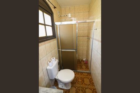 Casa à venda com 402m², 5 quartos e 5 vagasBanheiro do Quarto 1