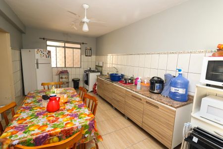 Casa à venda com 402m², 5 quartos e 5 vagasCozinha 1