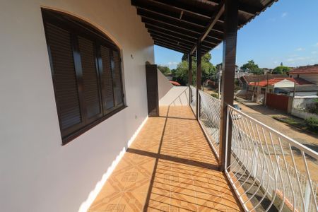 Casa à venda com 402m², 5 quartos e 5 vagasSacada da Sala 2