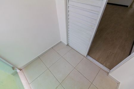 Casa à venda com 200m², 3 quartos e 4 vagas Casa à venda com 200m², 3 quartos e 4 vagasVaranda