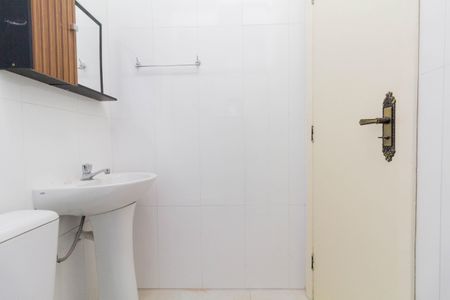 Casa à venda com 200m², 3 quartos e 4 vagas Casa à venda com 200m², 3 quartos e 4 vagasBanheiro da suíte 2