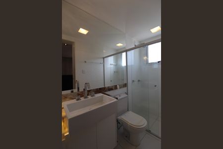 Apartamento à venda com 1427m², 2 quartos e 4 vagasBanheiro da Suíte