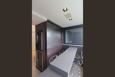 Apartamento à venda com 1427m², 2 quartos e 4 vagasVaranda da Sala