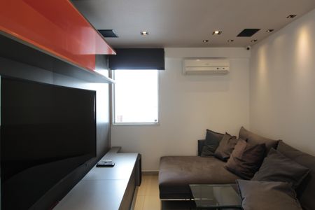 Apartamento à venda com 1427m², 2 quartos e 4 vagasSala de TV