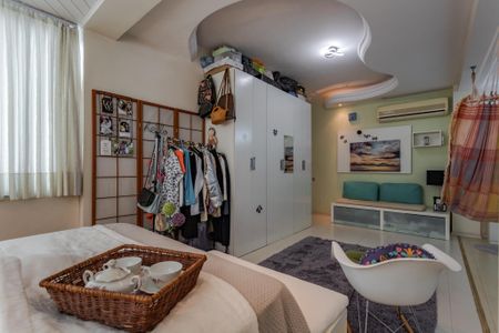 Apartamento à venda com 124m², 3 quartos e 1 vaga Apartamento à venda com 124m², 3 quartos e 1 vagaSuíte