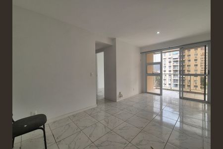 Apartamento para alugar com 66m², 2 quartos e 1 vagaSala