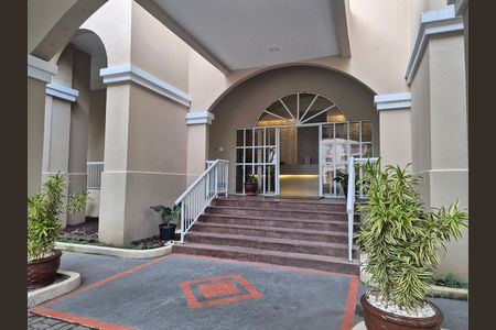 Apartamento para alugar com 66m², 2 quartos e 1 vagaEntrada