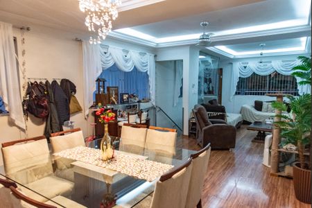 Casa à venda com 540m², 3 quartos e 3 vagasSala