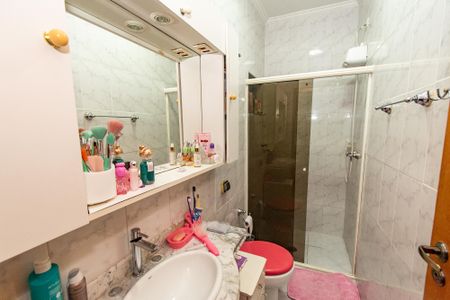 Casa à venda com 540m², 3 quartos e 3 vagasBanheiro da suíte 1