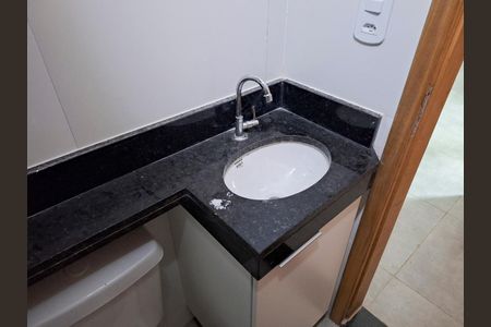 Banheiro de apartamento para alugar com 1 quarto, 29m² em Vila Dom Pedro Ii, São Paulo