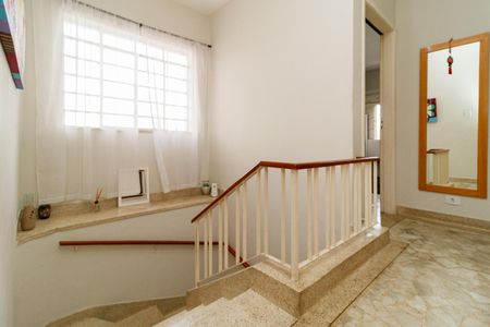 Casa à venda com 140m², 3 quartos e 3 vagasEscada