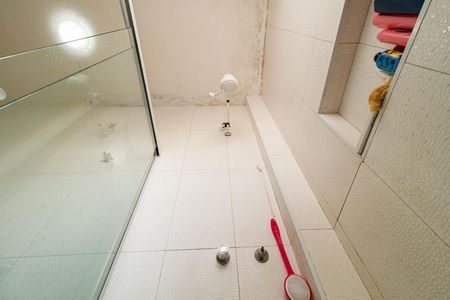 Casa à venda com 140m², 3 quartos e 3 vagasBanheiro 2