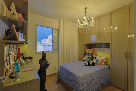 Apartamento à venda com 115m², 4 quartos e 3 vagasQuarto 2