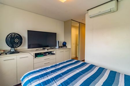 Apartamento à venda com 86m², 2 quartos e 2 vagasQuarto 2
