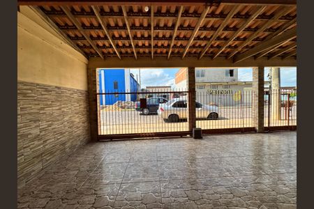 Casa à venda com 90m², 2 quartos e 2 vagas Casa à venda com 90m², 2 quartos e 2 vagasÁrea Externa