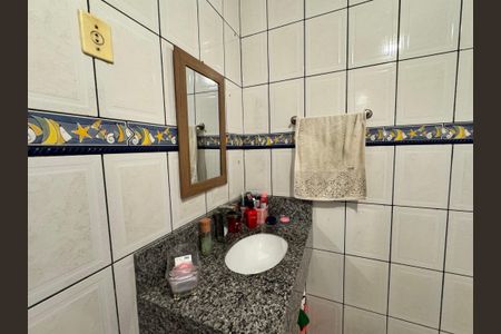 Casa à venda com 90m², 2 quartos e 2 vagas Casa à venda com 90m², 2 quartos e 2 vagasBanheiro