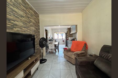 Casa à venda com 90m², 2 quartos e 2 vagas Casa à venda com 90m², 2 quartos e 2 vagasSala