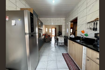 Casa à venda com 90m², 2 quartos e 2 vagas Casa à venda com 90m², 2 quartos e 2 vagasCozinha
