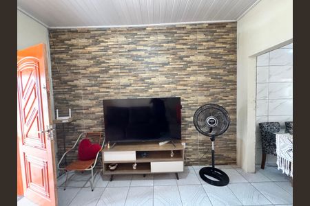 Casa à venda com 90m², 2 quartos e 2 vagas Casa à venda com 90m², 2 quartos e 2 vagasSala