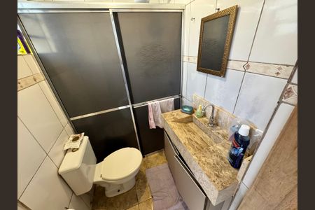 Casa à venda com 90m², 2 quartos e 2 vagas Casa à venda com 90m², 2 quartos e 2 vagasBanheiro de Serviço