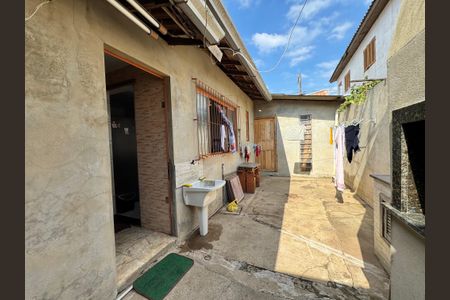 Casa à venda com 90m², 2 quartos e 2 vagas Casa à venda com 90m², 2 quartos e 2 vagasÁrea de Serviço