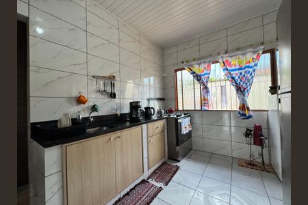 Casa à venda com 90m², 2 quartos e 2 vagas Casa à venda com 90m², 2 quartos e 2 vagasCozinha
