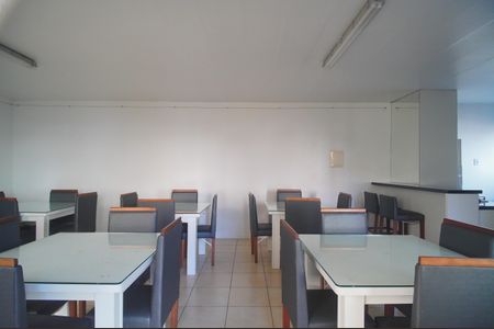 Apartamento para alugar com 60m², 2 quartos e 1 vagaÁrea comum - Salão de festas