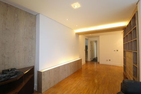 Apartamento à venda com 377m², 3 quartos e 6 vagasSala de TV
