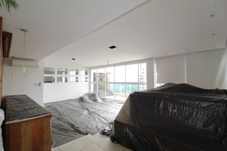 Apartamento à venda com 377m², 3 quartos e 6 vagasCobertura