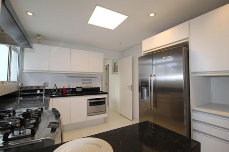 Apartamento à venda com 377m², 3 quartos e 6 vagasCozinha